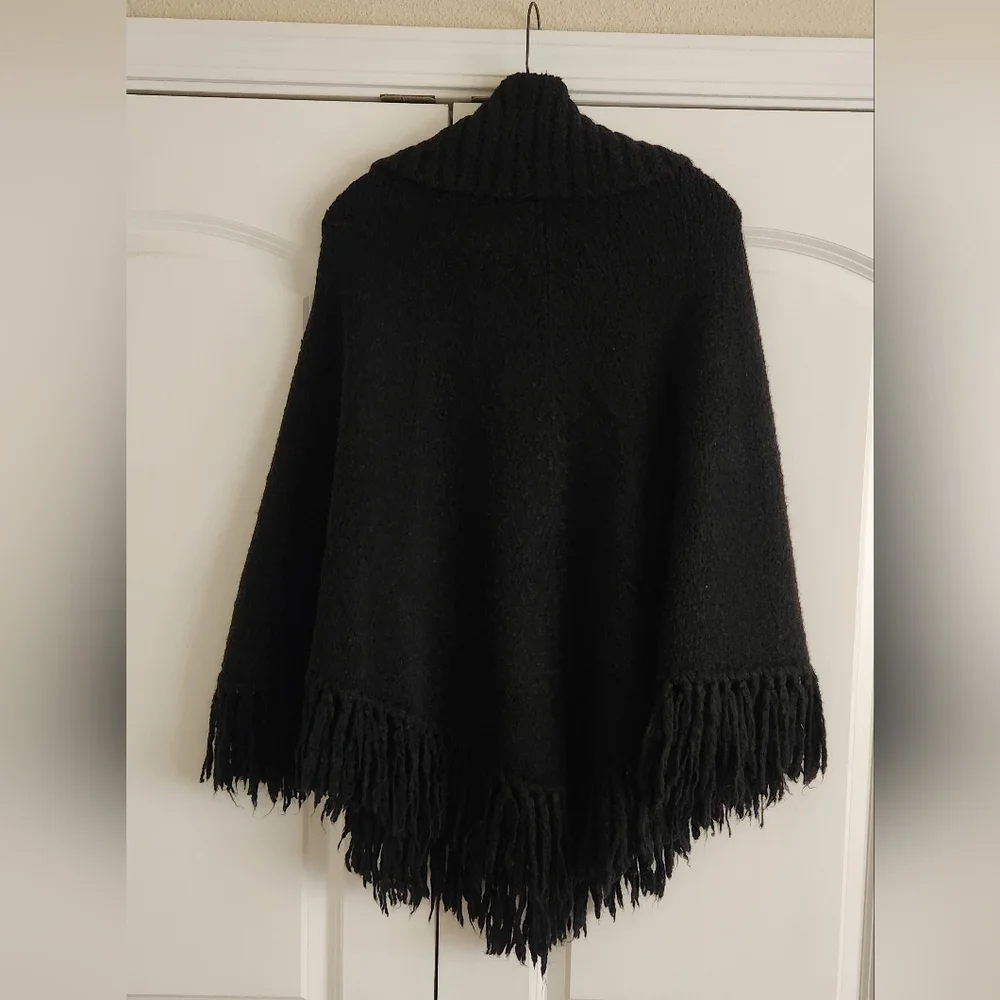 Vintage Black Fisherman Turtlneck Poncho/ Cape - Picture 2 of 4
